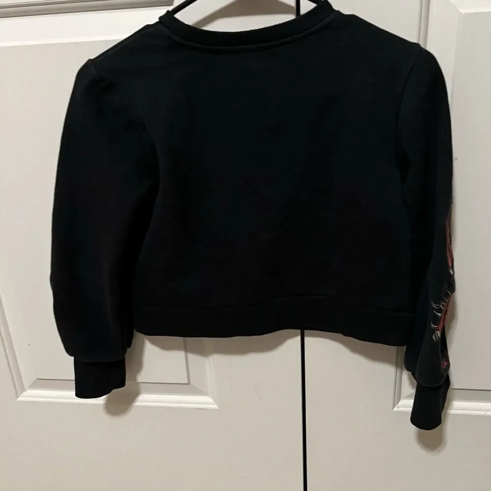 7 For All Mankind Floral Embroidered Pop-over Crop Style Sweatshirt Girls-Large - Picture 2 of 5